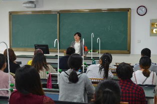 家校合作，陪伴成长——浏家港中学初一年级家长会暨家庭教育现场咨询会侧记