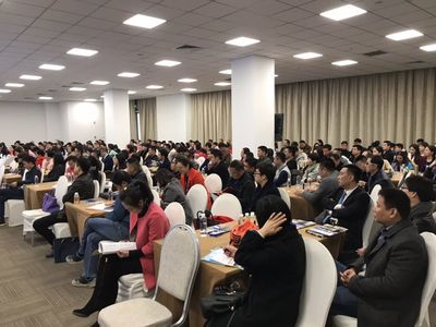 营销管理与创新 赢在“拐点” ——清华大学刘春华老师为中厚教育咨询定制授课